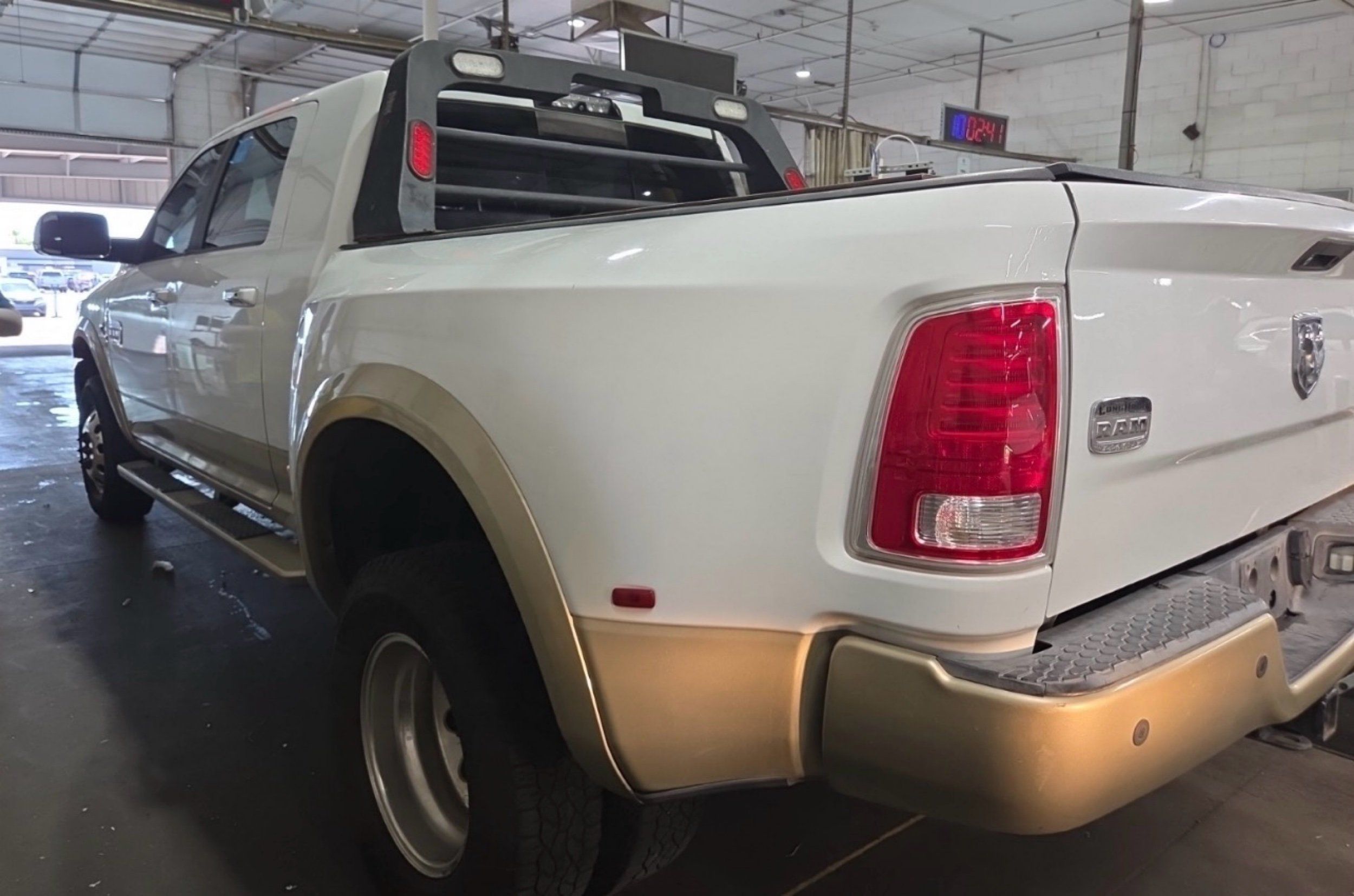 ram ram 3500 pickup 2015 3C63RRNL6FG677608 image ram ram 3500 pickup 2015 3C63RRNL6FG677608 image